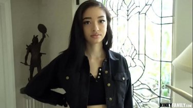 teen pussy closeup